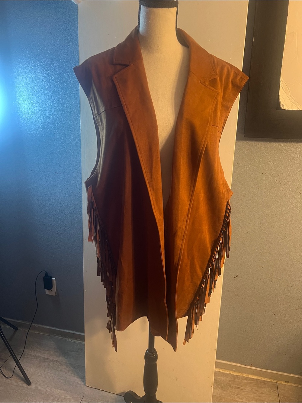 Fringed Sleeveless Suede Vest - Brown